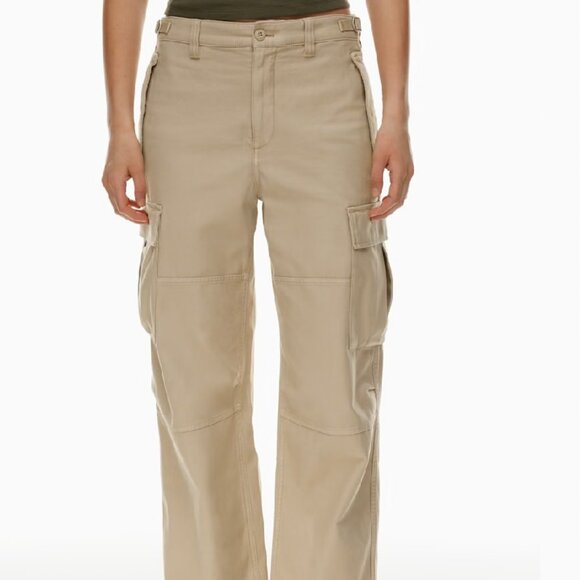 Aritzia TNA Relaxed Mid-Rise Cargo Pants - Picture 3 of 14